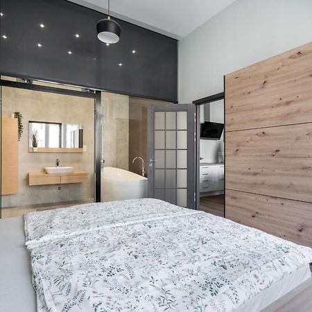 Buenos Boutique - A/C, 2 Bathrms, Amazing View Apartment บูดาเปสต์ ภายนอก รูปภาพ