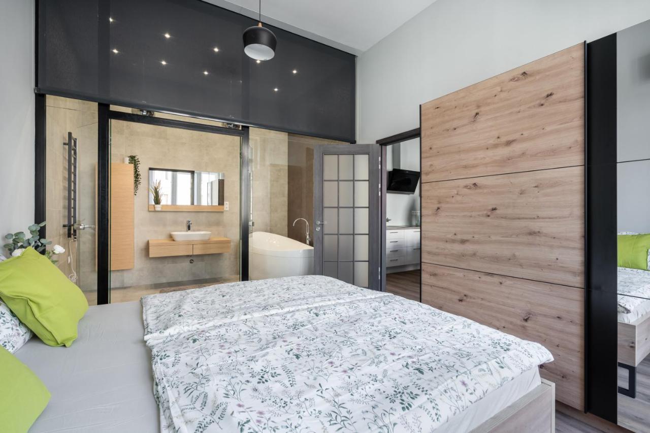 Buenos Boutique - A/C, 2 Bathrms, Amazing View Apartment บูดาเปสต์ ภายนอก รูปภาพ