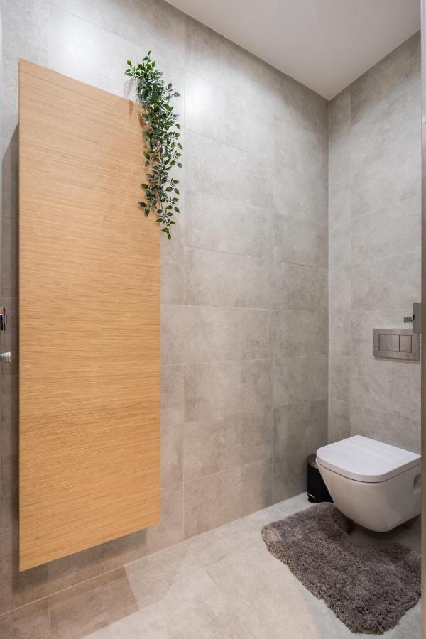 Buenos Boutique - A/C, 2 Bathrms, Amazing View Apartment บูดาเปสต์ ภายนอก รูปภาพ