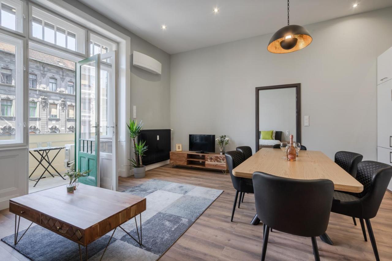 Buenos Boutique - A/C, 2 Bathrms, Amazing View Apartment บูดาเปสต์ ภายนอก รูปภาพ