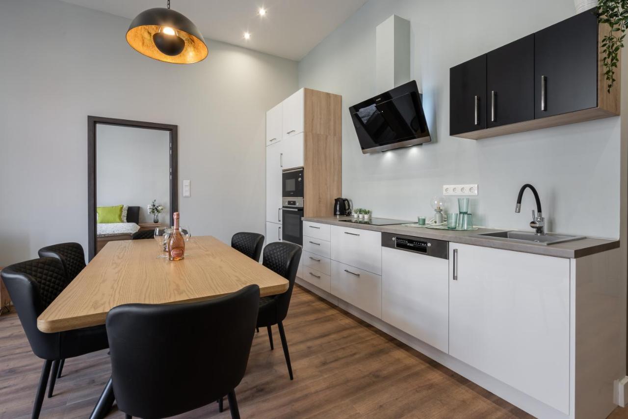 Buenos Boutique - A/C, 2 Bathrms, Amazing View Apartment บูดาเปสต์ ภายนอก รูปภาพ